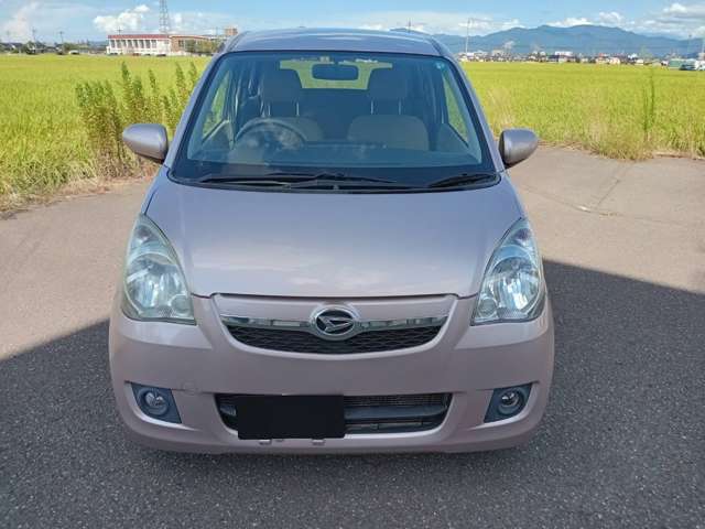 自社整備工場を完備しておりますので、整備・車検・修理などアフターサービスもお任せ下さい。お客様が充実したカーライフをおくれるよう全力でサポートいたします。