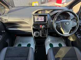 インパネ周りすっきりしていて視界も高く運転しやすいです！