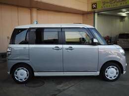 （株）あっぷる関西は業界経験者多数！！新車ディーラー営業・大手中古車ディーラー営業・新車ディーラー整備士など、豊富な知識と経験をお客様の車選びや納車後のサポートをお手伝いさせて頂きます。