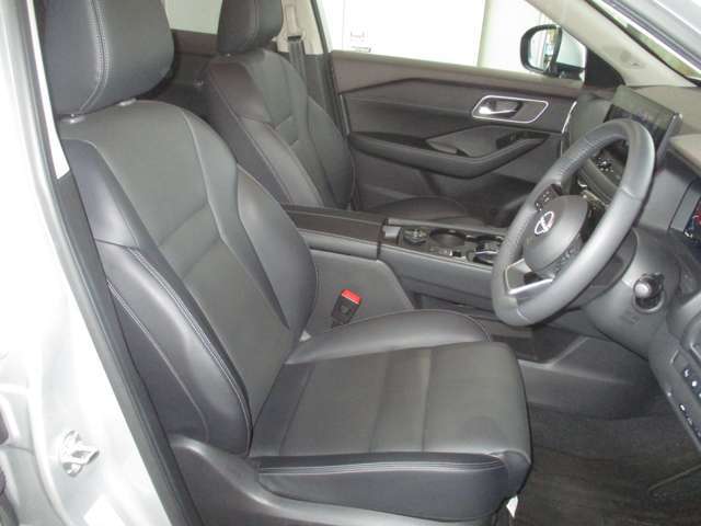 使いやすく見やすい運転席周り