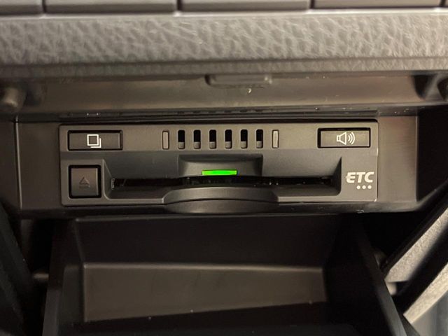 【ETC】高速道路の料金所をストレスなく通過！話題のスポットやサービスエリアに多い「スマートIC」利用時は必須のアイテムです。当店でセットアップを実施、ご納車当日からすぐにご利用いただけます！