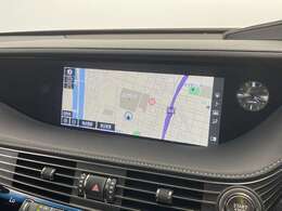 【純正ナビ】専用設計で車内の雰囲気にマッチ！ナビ利用時のマップ表示は見やすく、いつものドライブがグッと楽しくなります！