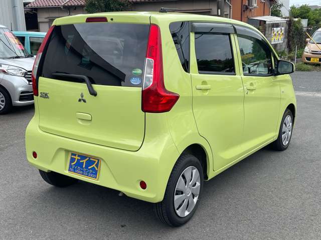 公正な流通や消費者利益の保護など中古車業界の健全化を目的とした業界団体「JU」が、「お客様の立場で最適な一台をお届けする」を目的として「中古車販売士」制度があります。