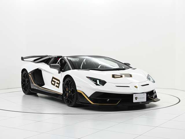 ランボルギーニ アヴェンタドールロードスター SVJ 4WD 2022年