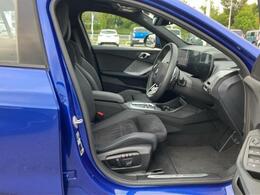 「この車の写真をもっと見たい」「状態が気になる」「この装備はついている？」どんな小さな疑問でもお気軽にお問い合わせください！