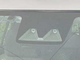 【トヨタセーフティセンス】走行中に前方の車両等を認識し、衝突しそうな時は警報とブレーキで衝突回避と被害軽減をアシスト。より安全にドライブをお楽しみいただけます。