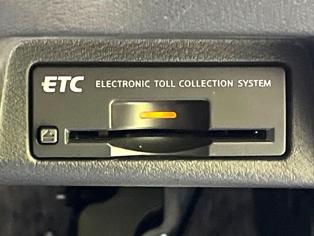 【ETC】高速道路の料金所をストレスなく通過！話題のスポットやサービスエリアに多い「スマートIC」利用時は必須のアイテムです。当店でセットアップを実施、ご納車当日からすぐにご利用いただけます！