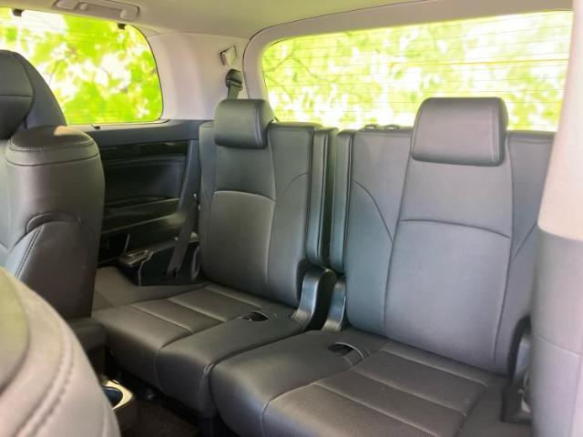 WECARS（ウィーカーズ）は全国250店舗展開！お客様が安心してカーライフをお楽しみいただけるよう社員一同心を込めてサポートいたします。