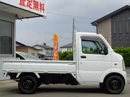 整備ももちろんお任せください！！認証工場を完備しておりますのでメンテナンス・用品・パーツ取り付け・車検整備まで何でもお任せください！！