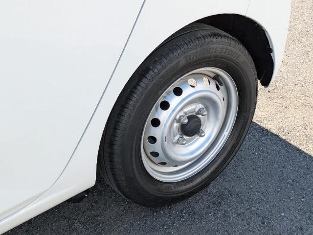 ☆当社は茨城県内に19店舗の営業所を構えております！車検・整備・鈑金・保険とお車の事は全てナオイオートにお任せ下さい！　又、全国への配送も行っております！！