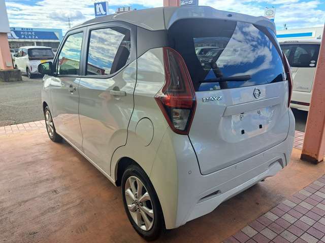 【届出済未使用車の得する価格】大量仕入れにより車両価格が割安な上重量税は払い込み済みで、登録月によっては取得税もかかりません。