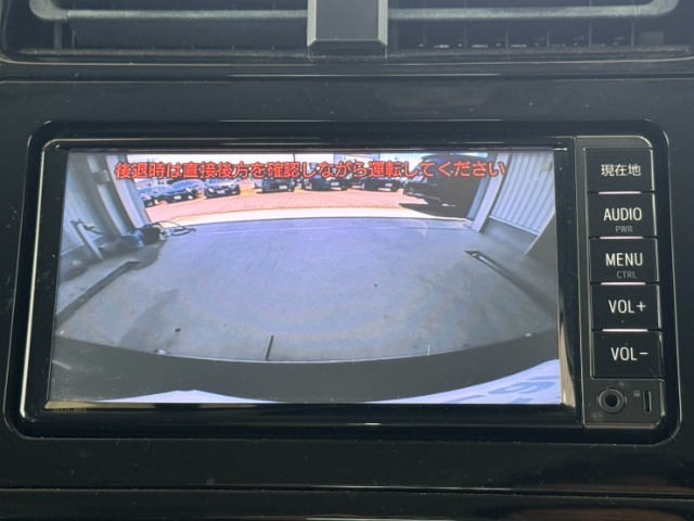 バックモニターも装備しております。駐車が苦手な方でもご安心下さい！