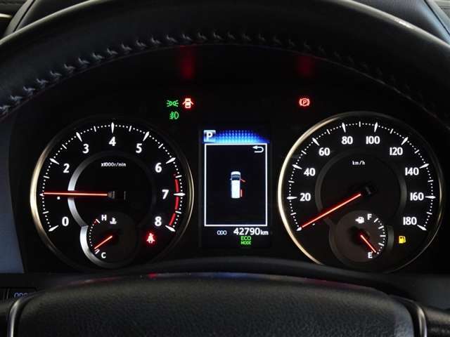 機能的で高級感のあるメーターです。