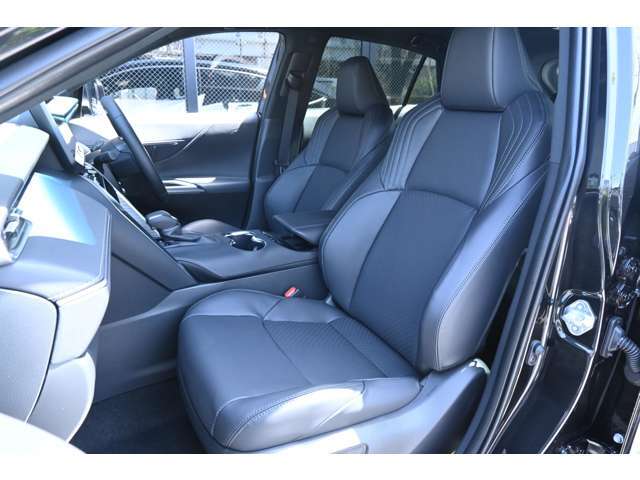 ■内装状態も◎■中古車では、外装状態が良好でも喫煙車であったり、芳香剤の匂いに使用上出来る汚れやキズがありますが、当社は「全車新車ベース」なのでキズもなければ新車の香りしかしません！
