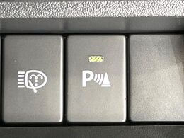 【コーナーセンサー】バンパーに付いたセンサーが障害物を検知！一定の距離に近づくとアラートで教えてくれます♪狭い駐車スペースや車庫入れ時も安心ですね☆