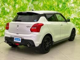 全国に店舗を展開しているのでどこでもお取り寄せが可能です！この車が気になるけど遠方だから・・・と諦める必要はありません！※別途陸送費が必要です。