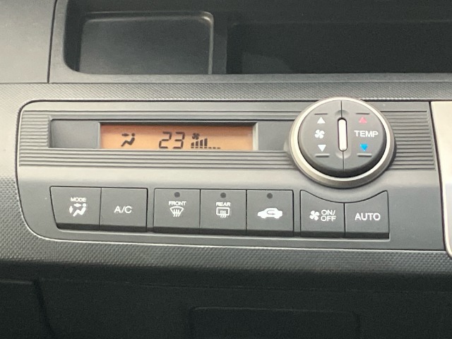 ★フロントシート★ 自然な姿勢のままでいられるシートが、運転しやすさと疲れにくさを感じさせてくれるはずです♪