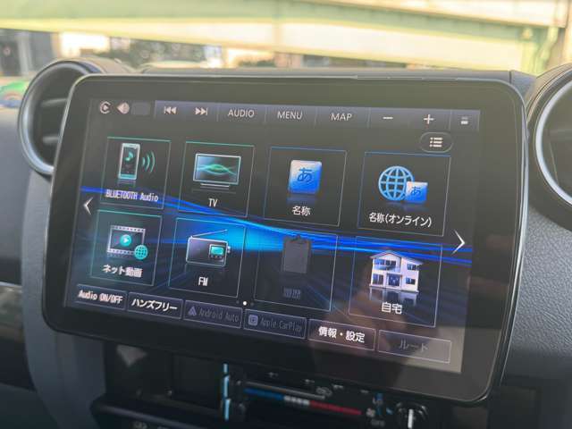 フルセグTV搭載で、さらに、オプションでテレビキャンセラーを取り付ければ、走行中でもテレビやナビの操作ができてとても便利です。もちろん、ラジオ・Bluetooth・USB接続などの基本機能も充実しております！！！！
