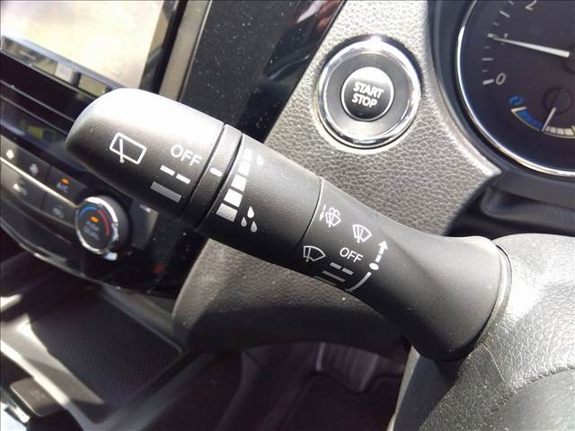 ☆ワンオーナー☆4WD☆ナビ☆Bluetooth☆バックカメラ☆エマージェンシーブレーキ☆オートライト☆コーナーセンサー☆ステアリングスイッチ☆スマートキー☆プッシュスタート☆走行4.1万☆試乗OK☆
