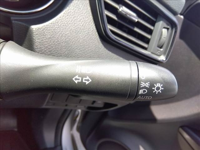 ☆ワンオーナー☆4WD☆ナビ☆Bluetooth☆バックカメラ☆エマージェンシーブレーキ☆オートライト☆コーナーセンサー☆ステアリングスイッチ☆スマートキー☆プッシュスタート☆走行4.1万☆試乗OK☆