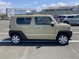 静岡ダイハツの中古車は、展示前に徹底した洗車や室内清掃を実施しております。