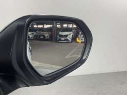 【ブラインドスポットモニター】隣車線上の側方および後方から接近する車両を検知すると、検知した側のドアミラーのインジケーターが点灯。その状態でウインカーを出すと、インジケーターの点滅と警報音で警告します