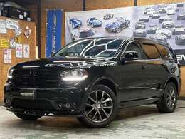 AWD 3列シート　7人乗り　シートヒーター・エアコン
