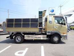 フロントバイザーステンレス　プロテクターステンレス装飾