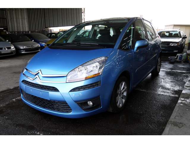 日本未導入☆VTR＋HDI☆クリーンディーゼル☆右ハンドル☆美車☆禁煙◎