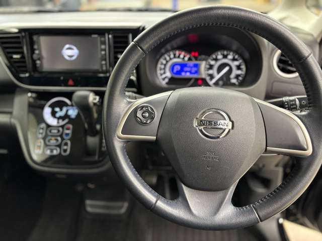 広々とした運転席回り！