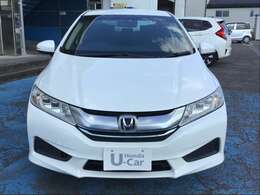 人気のパールホワイトカラーです