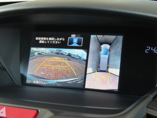 バックカメラ付きで運転が苦手な方も車庫入れが安心です！狭いところでの駐停車もお車を傷つけず安心です！