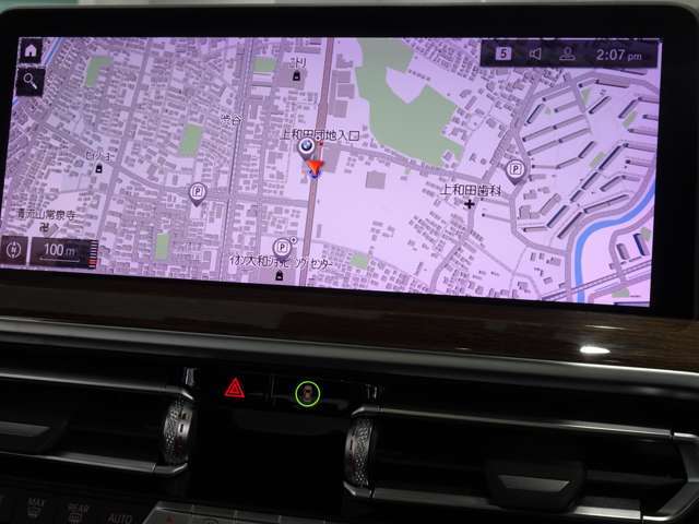 iDriveHDDナビゲーションになります。操作はコントローラーとタッチパネルにて操作いただけます。