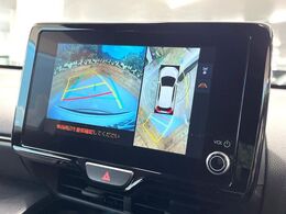 【パノラミックビューモニター】専用のカメラにより、上から見下ろしたような視点で360度クルマの周囲を確認することができます☆死角部分も確認しやすく、狭い場所での切り返しや駐車もスムーズに行えます。