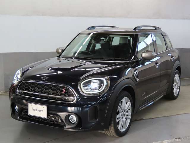 フロントフェイスはMINIアイコンとして永らく愛されるデザイン性の良さと、ブランドの魅力を感じる事ができます。