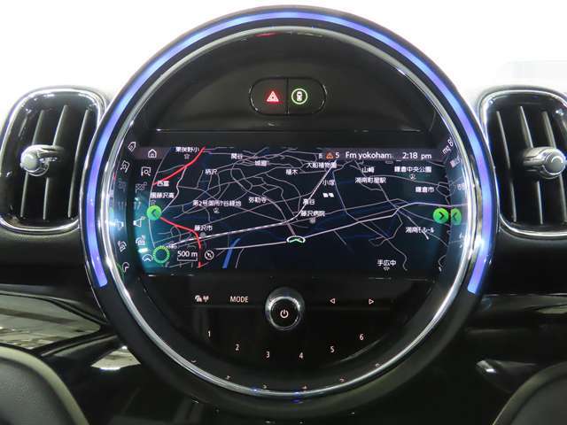 8.8インチ純正タッチパネルHDDナビ。ミュージックサーバー、Bluetooth、ハンズフリーフォン付き