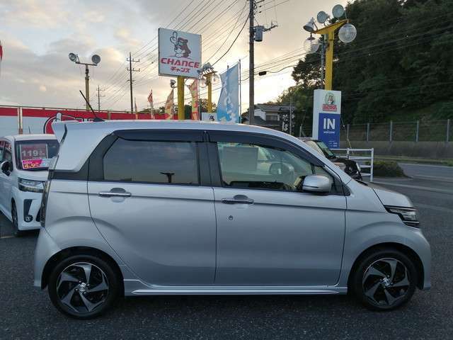 お待たせしました。大人気車入荷いたしました。スタッフの厳選車両！1度ご覧になって下さい！