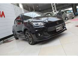 内外装、機関共とても良好なスーパーブラックパールです