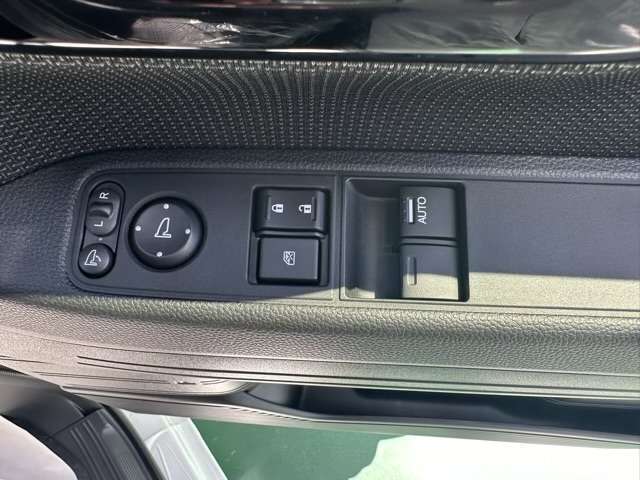 ★納車前に、当社の指定工場で納車前点検を行って納車しますので、安心してお乗りいただけます！もちろん、点検料は車両本体価格に含まれています！