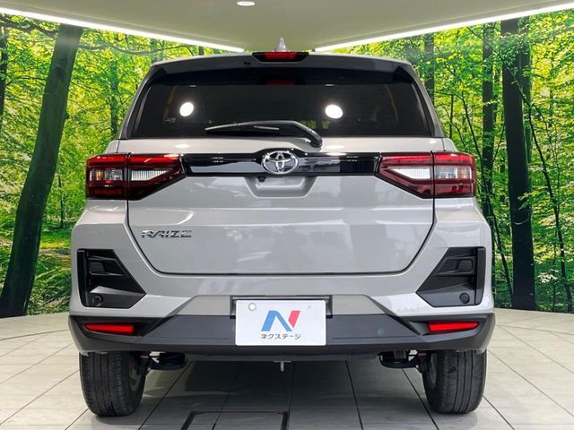 安心の最長10年・走行無制限保証（有償）をご用意。保証内容も充実はもちろん、無料点検＆オイル交換や、年中無休の全国・24時間ロードサービスも付帯されておりますのでご安心下さい。