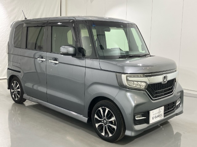 多彩な機能満載でスポーティー♪人気のN-BOXカスタムです。