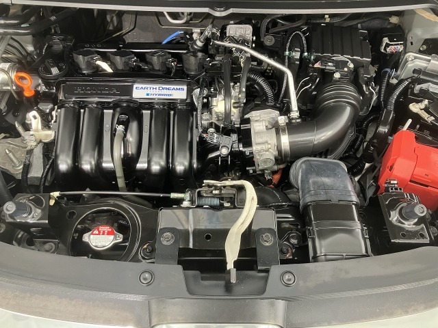 ★エンジンルーム★ スチーム洗浄でキレイに仕上げております（*＾-＾*）ご納車前にはしっかり点検させて頂いておりますのでご安心ください