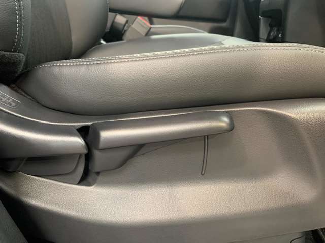 運転席のポジション変更可能！ご自身の運転しやすいポジションでの運転が可能です！