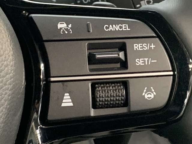 ホンダセンシング付きです！様々な安全装備と運転支援装置があなたを危険から守り運転の負担も軽減してくれます！操作は簡単ですので心配はしないで下さい。