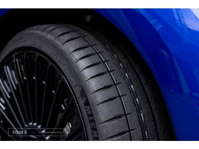 フロントディフューザー/サイドディフューザー/リヤアンダーディフューザー/リヤサイドディフューザー/トランクスポイラー/TWF05 ブラックカラー 20inc鍛造ホイール/MICHELIN PILOT Sport 4S　(すべて新品)