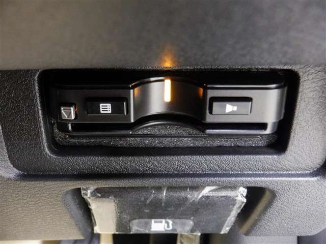 ETC車載器付きです。高速道路の料金所もスムーズに通過できます。