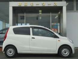 右側面からです。♪自動車保険も取り扱っております。ご相談下さい。♪