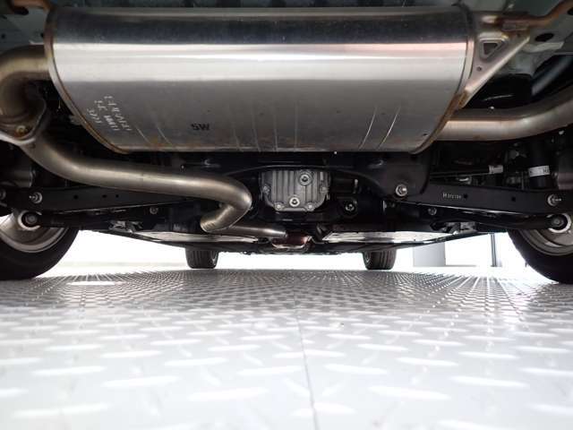 下回りもきれいな本州仕入の車両を揃えております♪　防錆オプションもご用意しておりますので、きれいなうちに施工はいかがですか？