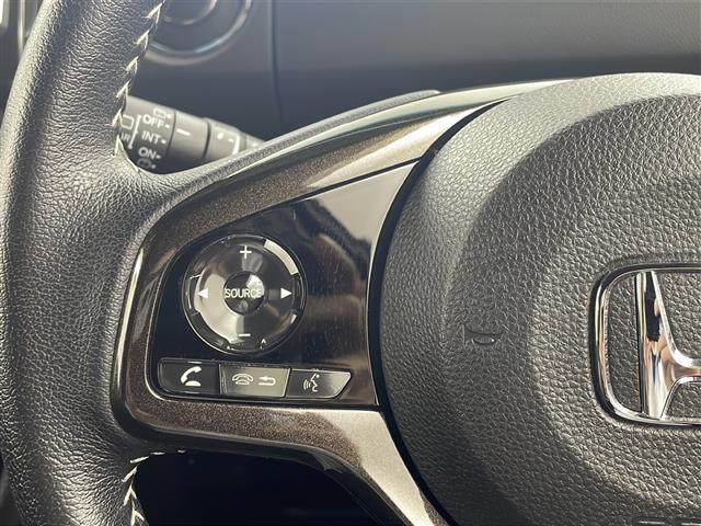 【運転席操作部】快適なドライブを楽しむための機能が装備されています！運転席から触れるので、使いやすいです！除菌プランいれていただくと、さらに清潔で安心していただけます！