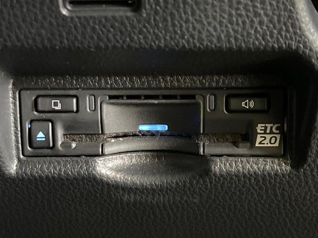 【ETC】高速道路の料金所をストレスなく通過！話題のスポットやサービスエリアに多い「スマートIC」利用時は必須のアイテムです。当店でセットアップを実施、ご納車当日からすぐにご利用いただけます！c